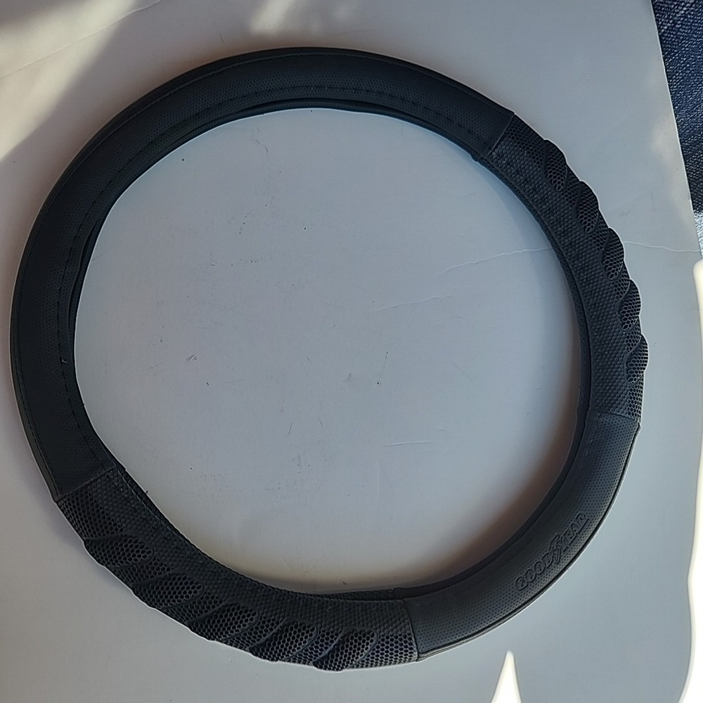 ❤️Car Steering Wheel Cover Anti Skid Good Performance Easily Install Comfortable